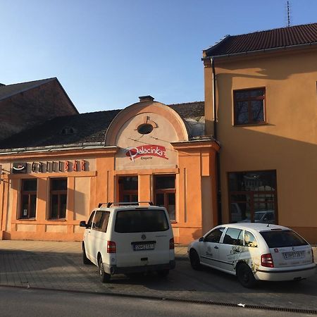 Grillbar Penzion & Restaurant Spišská Nová Ves Exterior foto