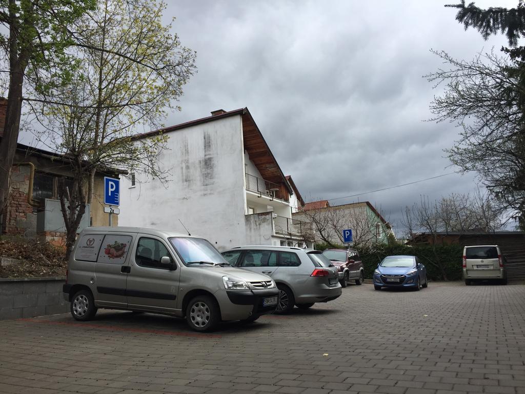 Grillbar Penzion & Restaurant Spišská Nová Ves Exterior foto