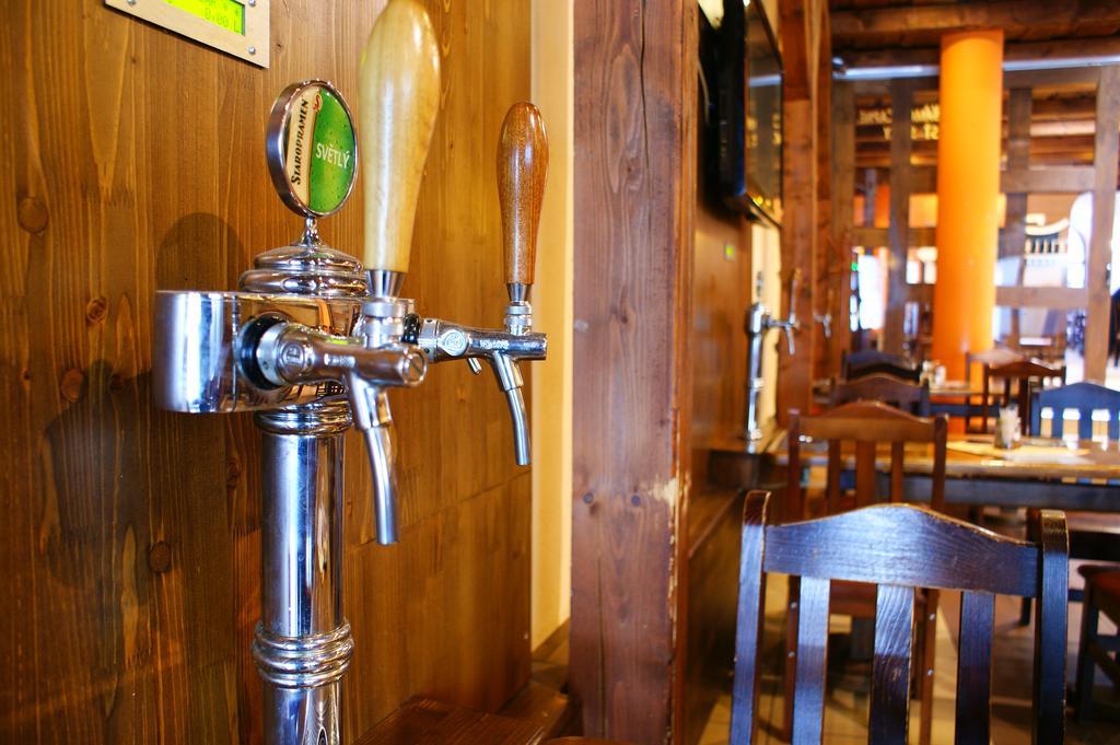 Grillbar Penzion & Restaurant Spišská Nová Ves Exterior foto