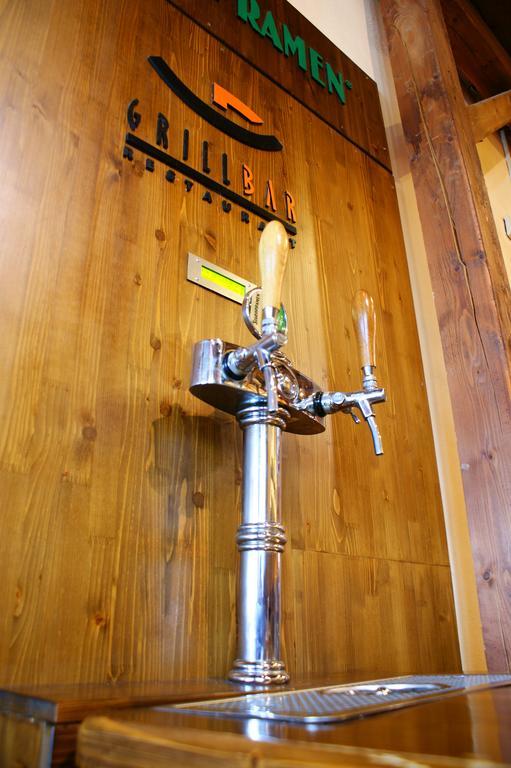 Grillbar Penzion & Restaurant Spišská Nová Ves Exterior foto