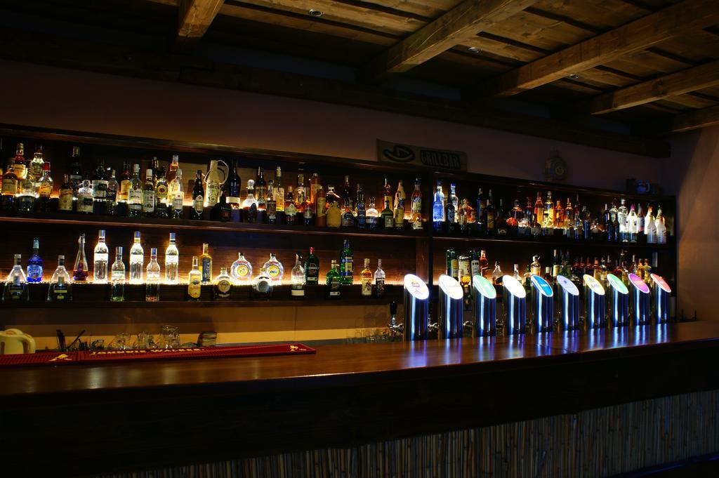 Grillbar Penzion & Restaurant Spišská Nová Ves Exterior foto
